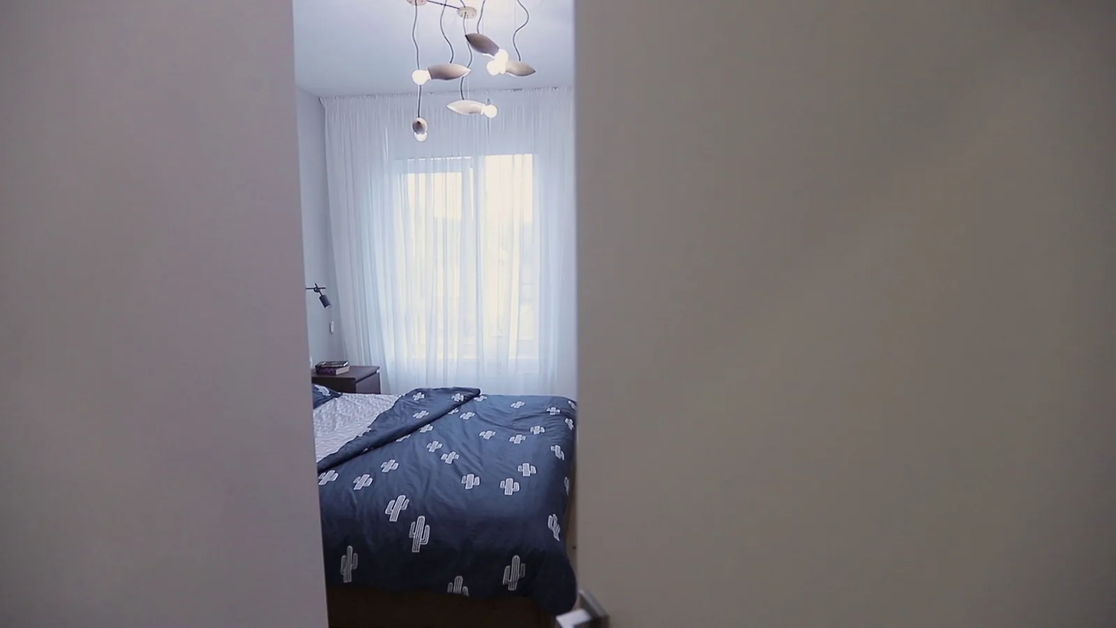 Common Mistakes When Planning A Bedding Refresh That Improves A Guest Room cover image