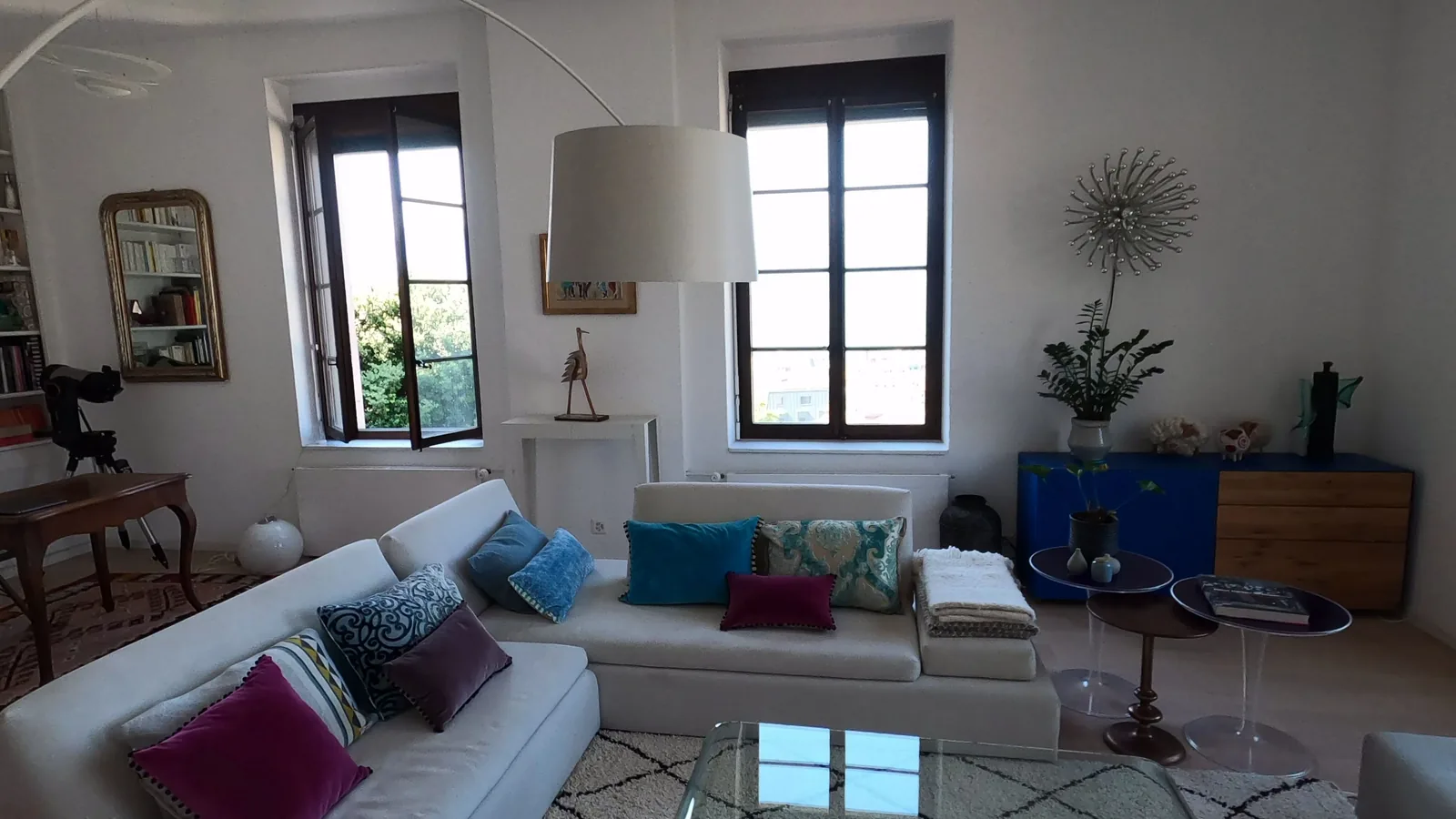 How To Choose A Home Office Corner That Works In A Shared Room cover image